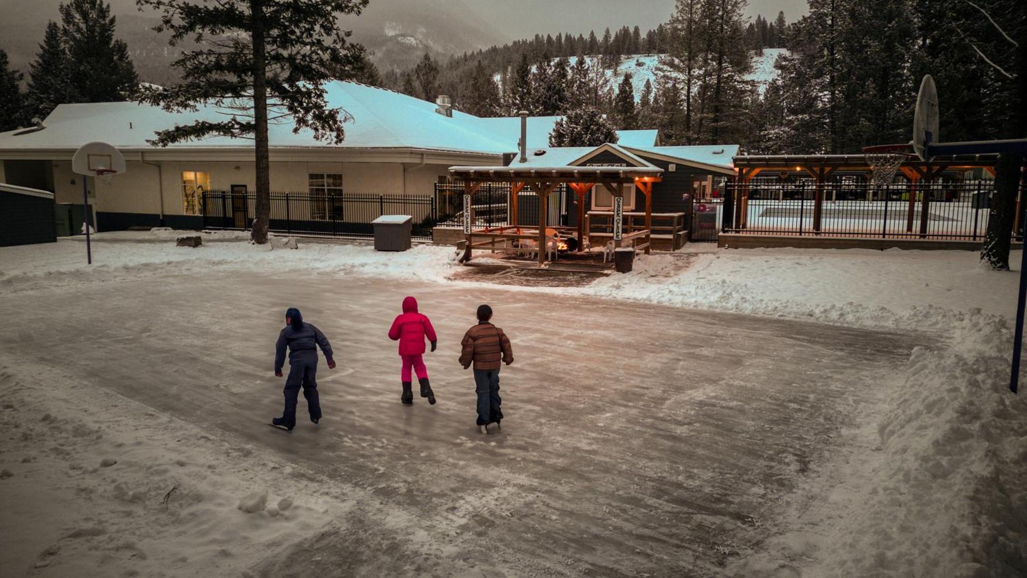 Ridgeview Resort Radium Hot Springs Exterior foto